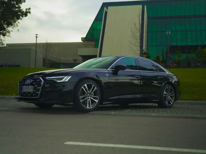 Audi A6 outside the Crowne Plaza hotel in Belgrade